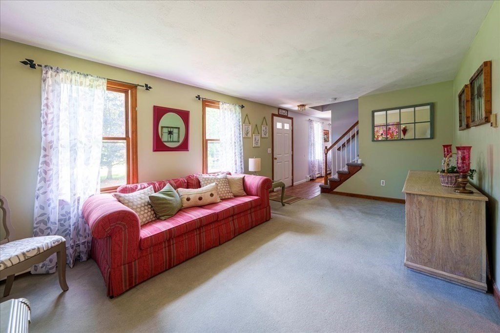 32 Westcott Road Hopedale, MA 01747 - Photo 13 of 36