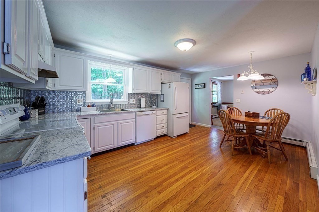 32 Westcott Road Hopedale, MA 01747 - Photo 5 of 36