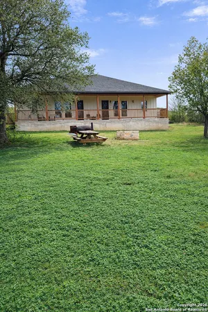 $1,695 | 151 Indian Trail, Seguin, TX 78155