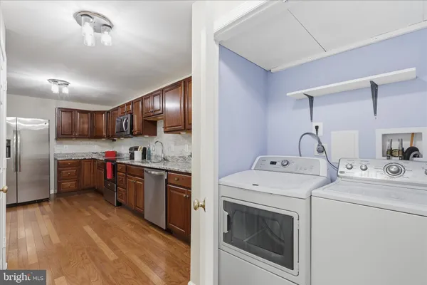 $619,000 | 7233 Beverly Park Drive, Springfield, VA 22150