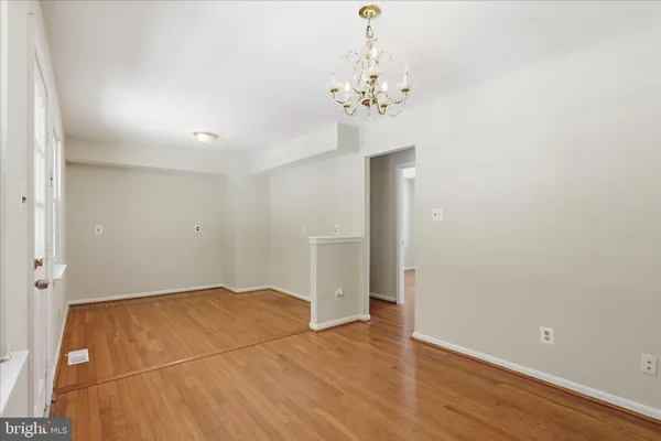 $619,000 | 7233 Beverly Park Drive, Springfield, VA 22150