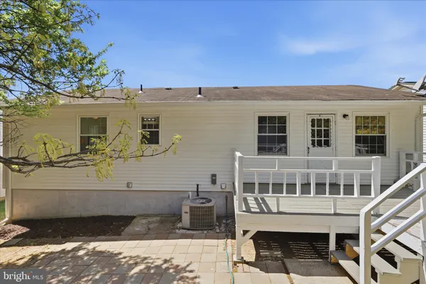 $619,000 | 7233 Beverly Park Drive, Springfield, VA 22150