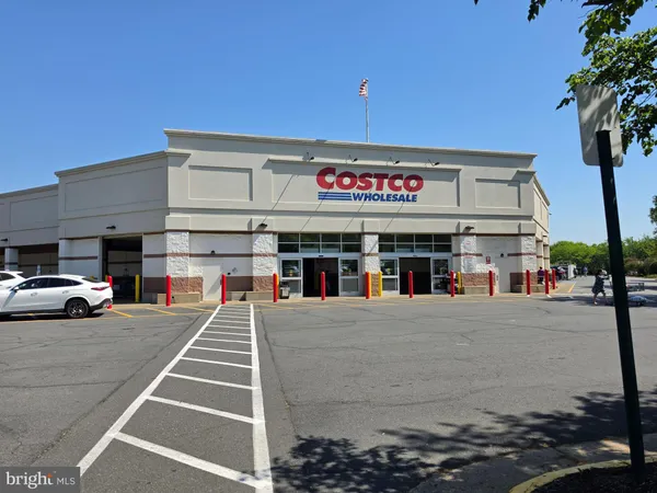 $619,000 | 7233 Beverly Park Drive, Springfield, VA 22150