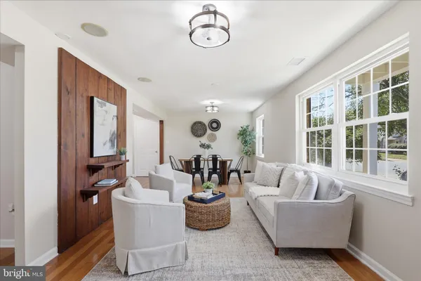 $619,000 | 7233 Beverly Park Drive, Springfield, VA 22150