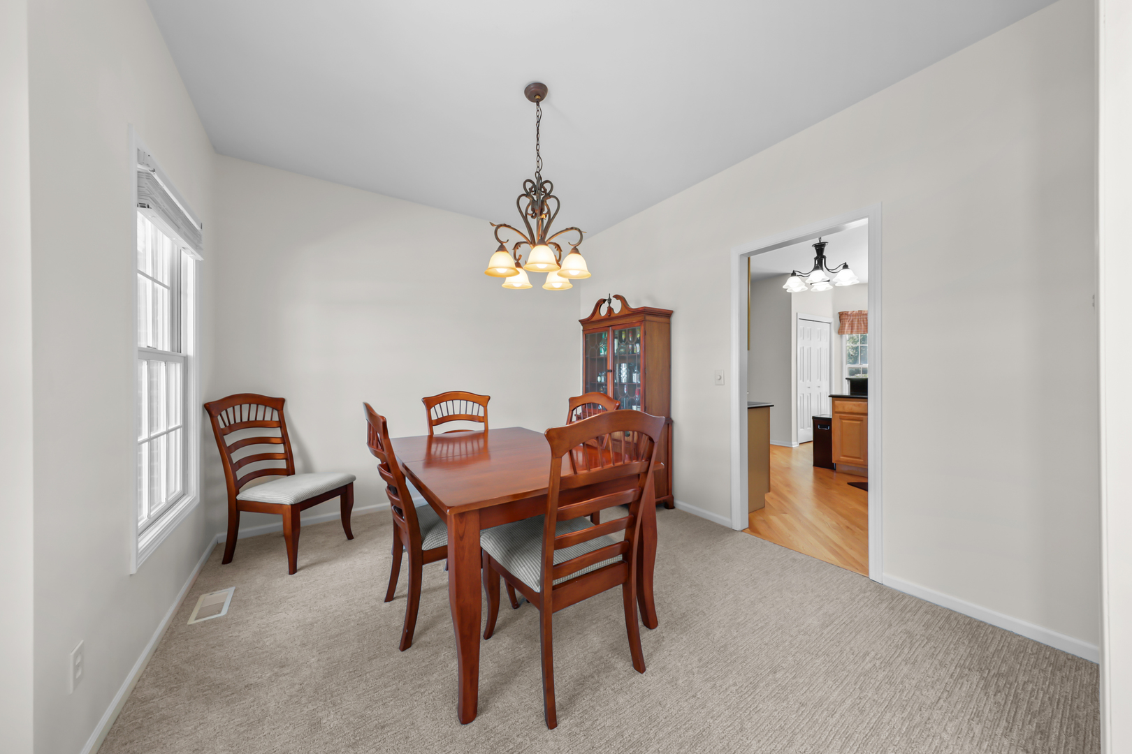 1223 Fox Run Seneca, IL 61341 - Photo 8 of 30