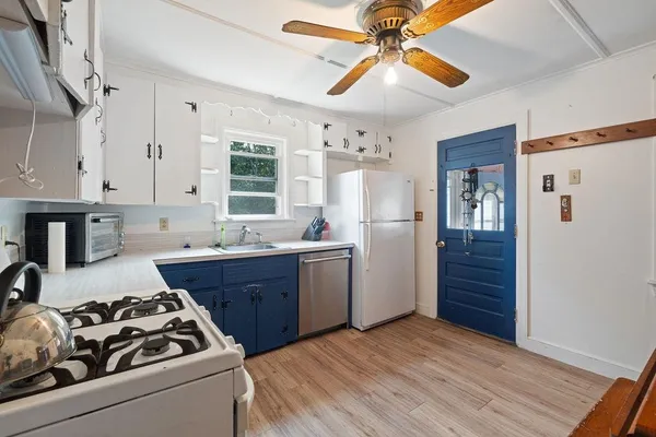 $500,000 | 80 Glenwood Avenue, Dover, NH 03820