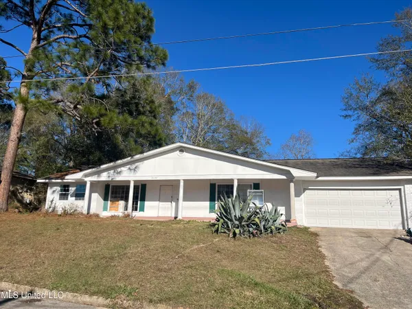 $110,000 | 2102 Sheppard Boulevard, Picayune, MS 39466