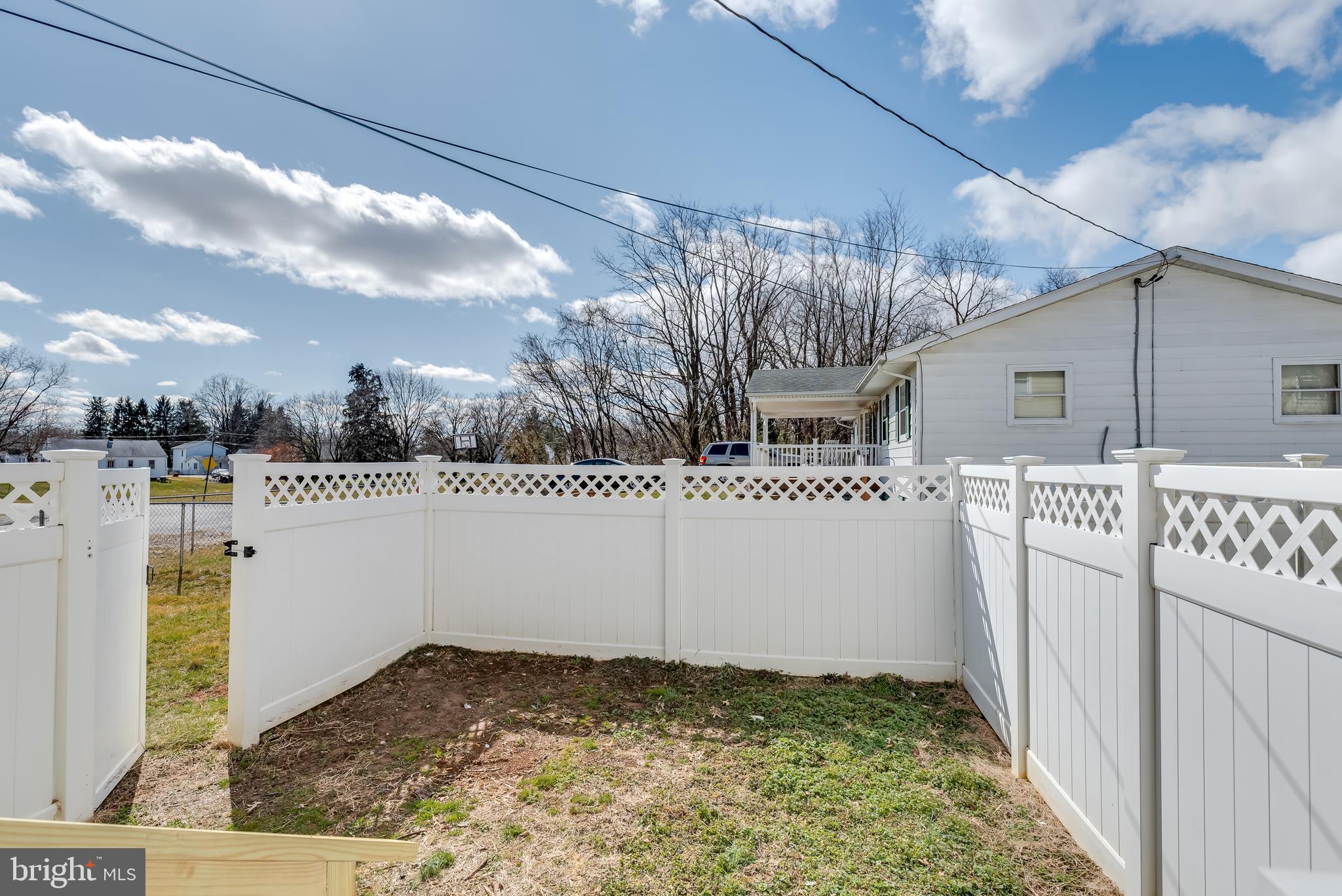 201 Greenhill Court Ranson, WV 25438 - Photo 5 of 33