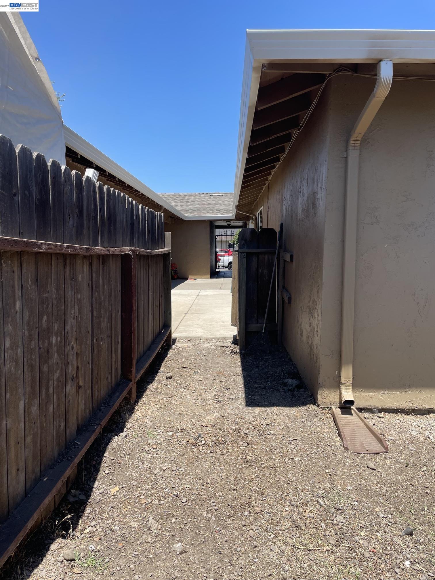 722 East Swain Road Stockton, CA 95207 - Photo 8 of 19