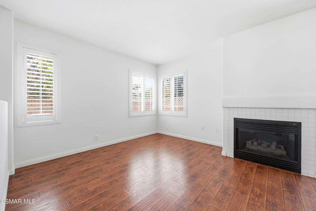 1809 Maybrook Way Simi Valley, CA 93065 - Photo 7 of 40