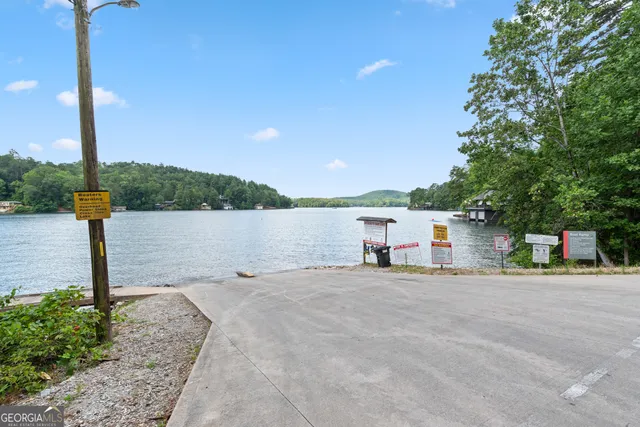 $195,000 | 767 Covecrest Drive, Unit 702, Tiger, GA 30576