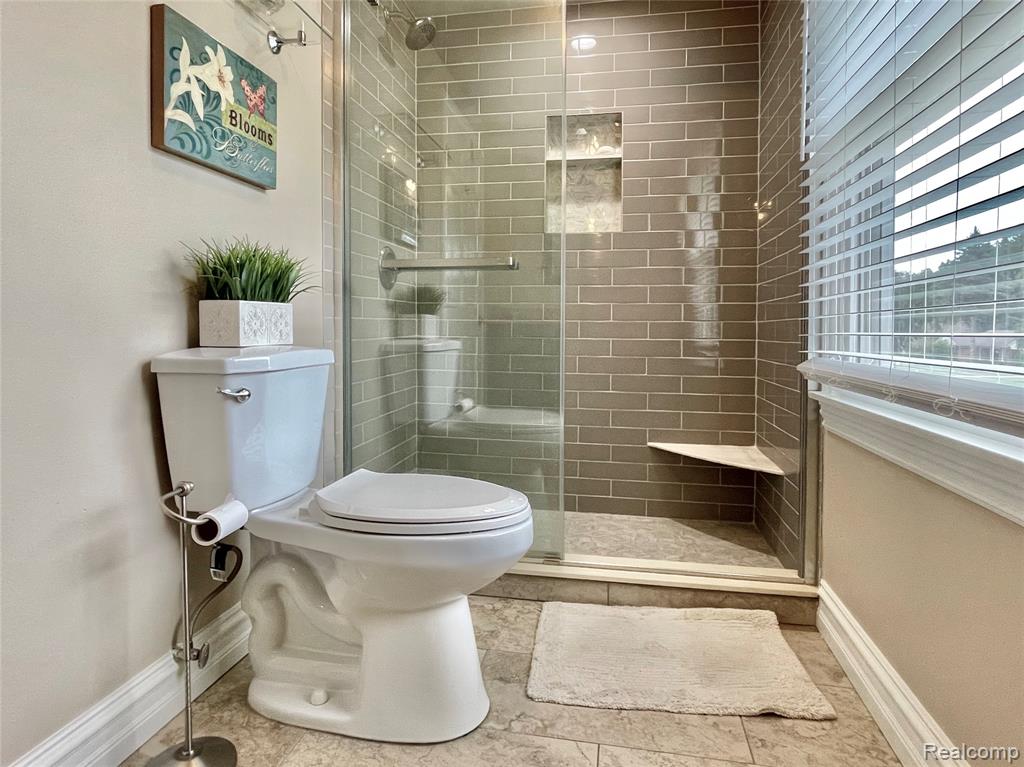 153 Aintree Road Rochester, MI 48306 - Photo 26 of 57