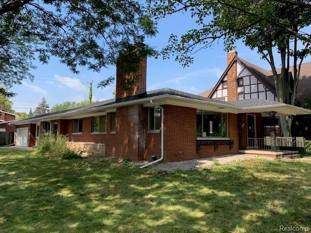 905 Barrington Road Grosse Pointe Park, MI 48230 - Photo 2 of 27