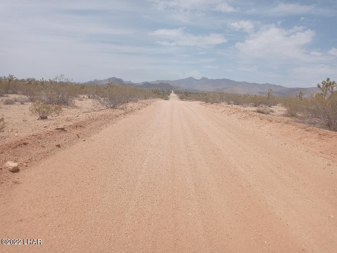 2075 South Cheyenne Road Yucca, AZ 86438 - Photo 16 of 26 Cheyenne Road to Parcel