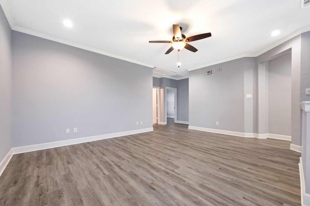 2730 J. R. Drive Manvel, TX 77578 - Photo 3 of 16