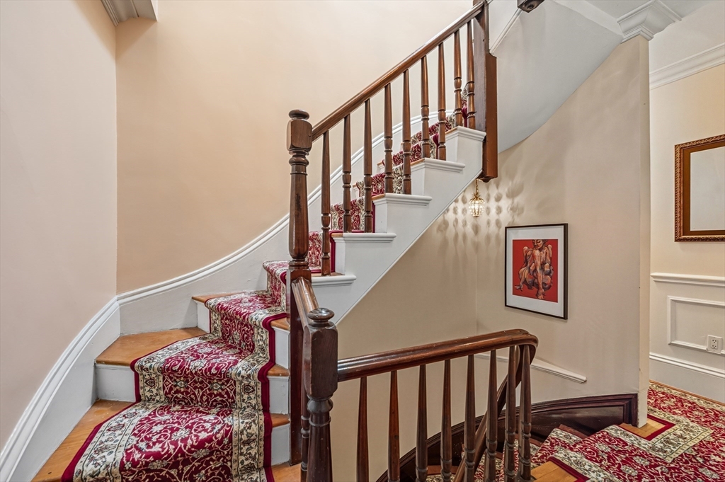 583 East Broadway Boston, MA 02127 - Photo 14 of 40