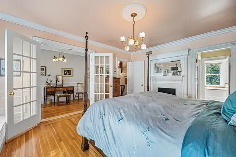 $2,199,000 | 583 East Broadway, Boston, MA 02127