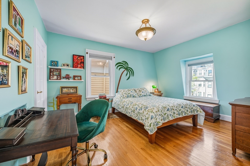 583 East Broadway Boston, MA 02127 - Photo 25 of 40