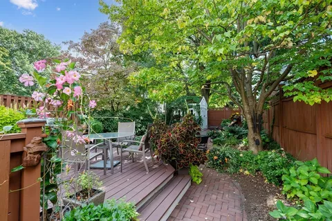 $2,199,000 | 583 East Broadway, Boston, MA 02127