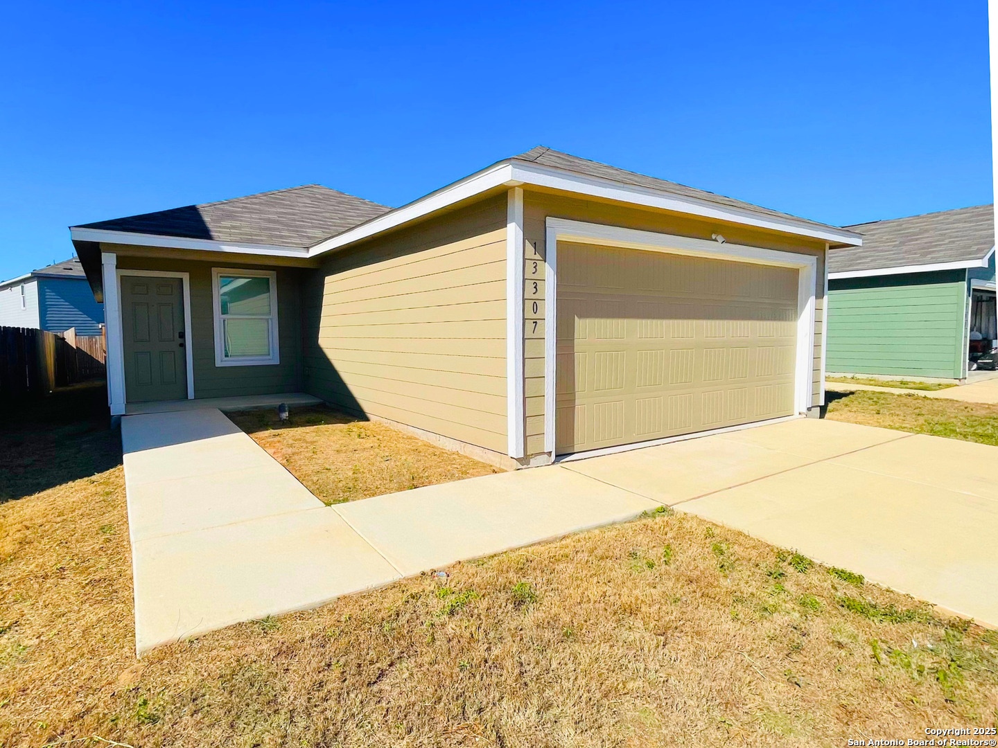 13307 Dutra Road San Antonio, TX 78221 - Photo 2 of 33 a view of front door