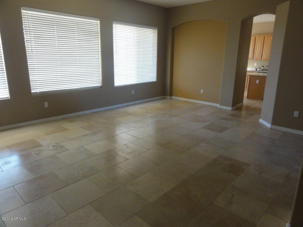 16517 South Greenfield Road Gilbert, AZ 85295 - Photo 6 of 48 Living dining