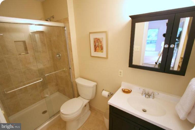 10915 Hunt Club Road Reston, VA 20190 - Photo 15 of 27 Remodeled Master Bath