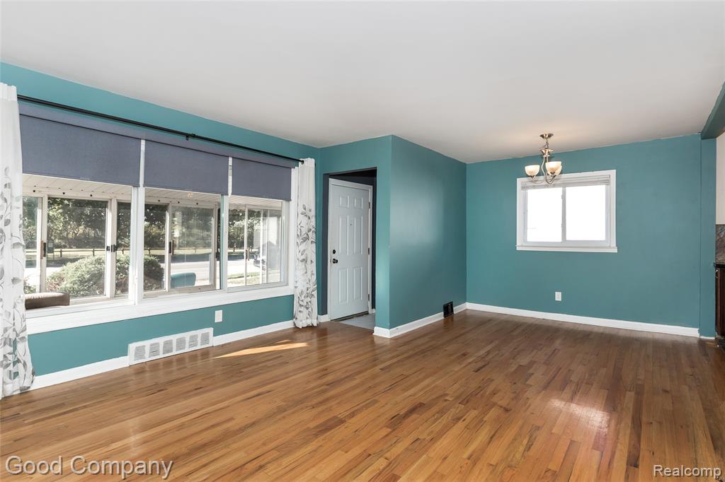 1311 Grove Road Ypsilanti, MI 48198 - Photo 3 of 21 Gallery Image 3