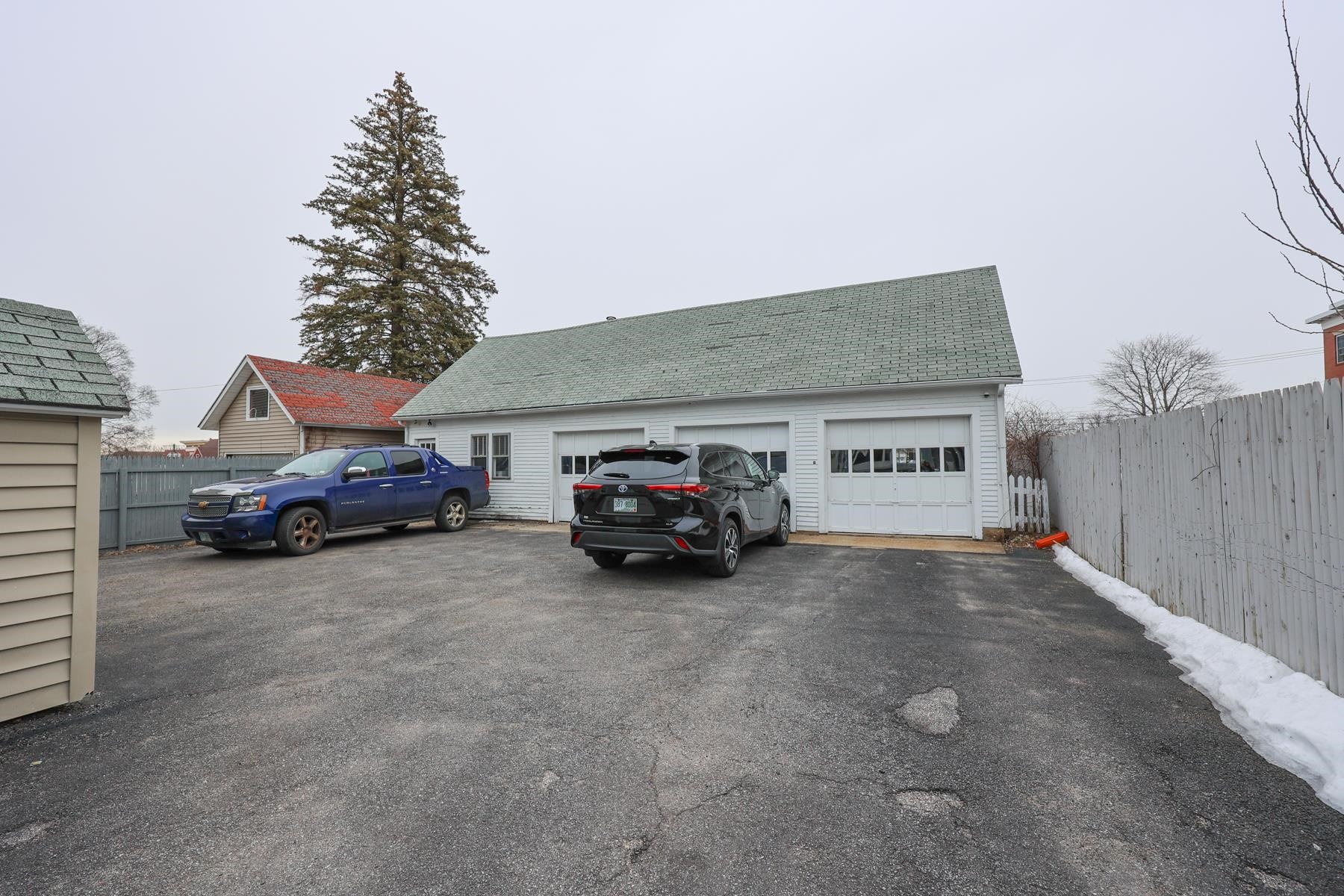 39 Joliette Street Manchester, NH 03102 - Photo 4 of 25 Gallery Image 4