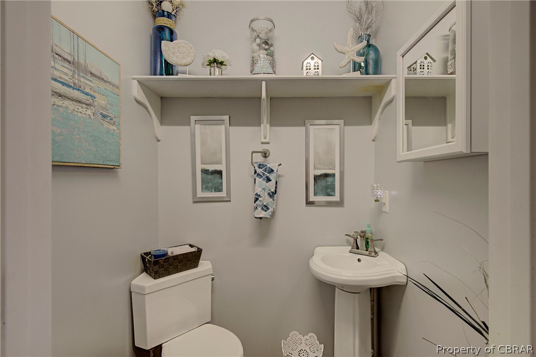 3314 Sassafras Road Gloucester, VA 23061 - Photo 31 of 50 1st Floor 1/2 bath