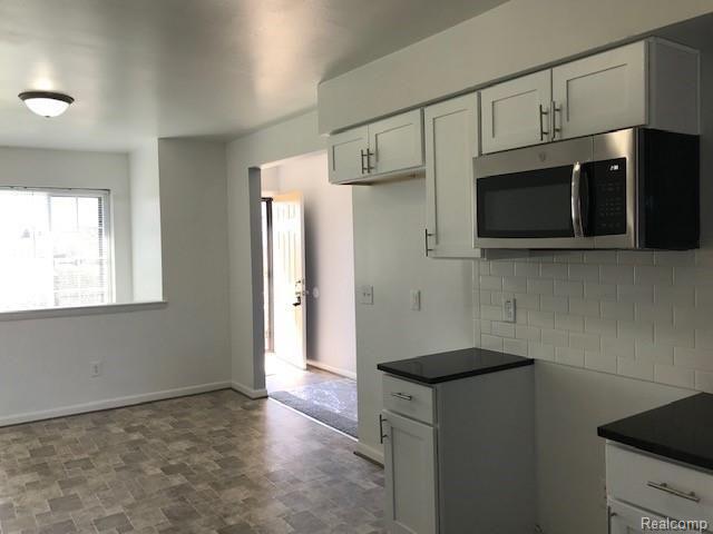 11547 Beaconsfield Road Washington, MI 48094 - Photo 4 of 24 IMG_2838.jpg