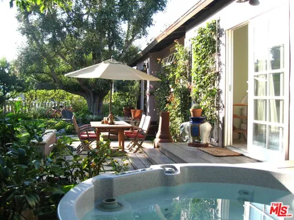 $4,225,000 | 308 1/2 Windward Avenue, Venice, CA 90291