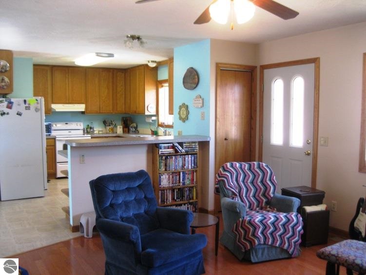 7795 Dundas Road Northwest Alden, MI 49612 - Photo 7 of 29 1792959-7.JPG