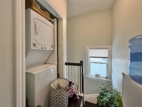 $2,300 | 264 Columbia Avenue, Unit 2, Jersey City, NJ 07307
