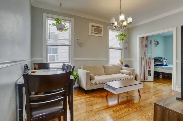 $2,300 | 264 Columbia Avenue, Unit 2, Jersey City, NJ 07307