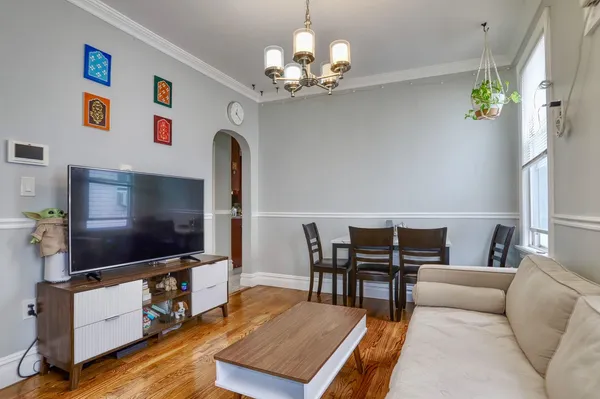 $2,300 | 264 Columbia Avenue, Unit 2, Jersey City, NJ 07307