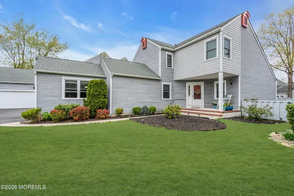 $455,000 | 67 Claridge Court, Unit 152B, Toms River, NJ 08753