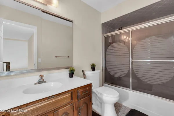 $455,000 | 67 Claridge Court, Unit 152B, Toms River, NJ 08753