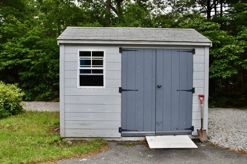83 Farmersville Road Sandwich, MA 02563 - Photo 7 of 36 Gallery Image 7