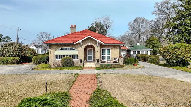 $300,000 | 425 South Main Street, Bladenboro, NC 28320