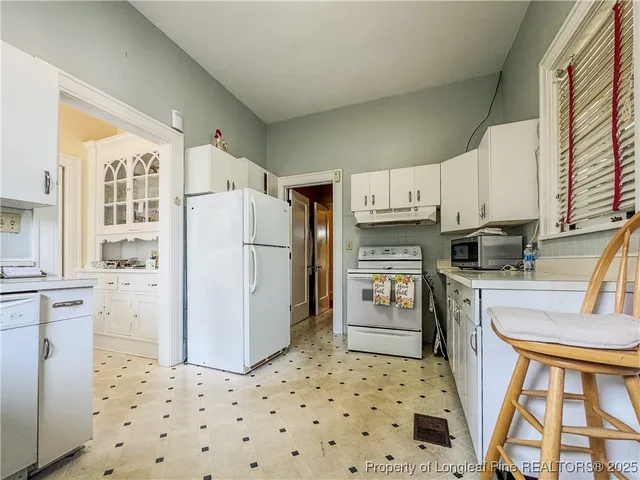 $300,000 | 425 South Main Street, Bladenboro, NC 28320