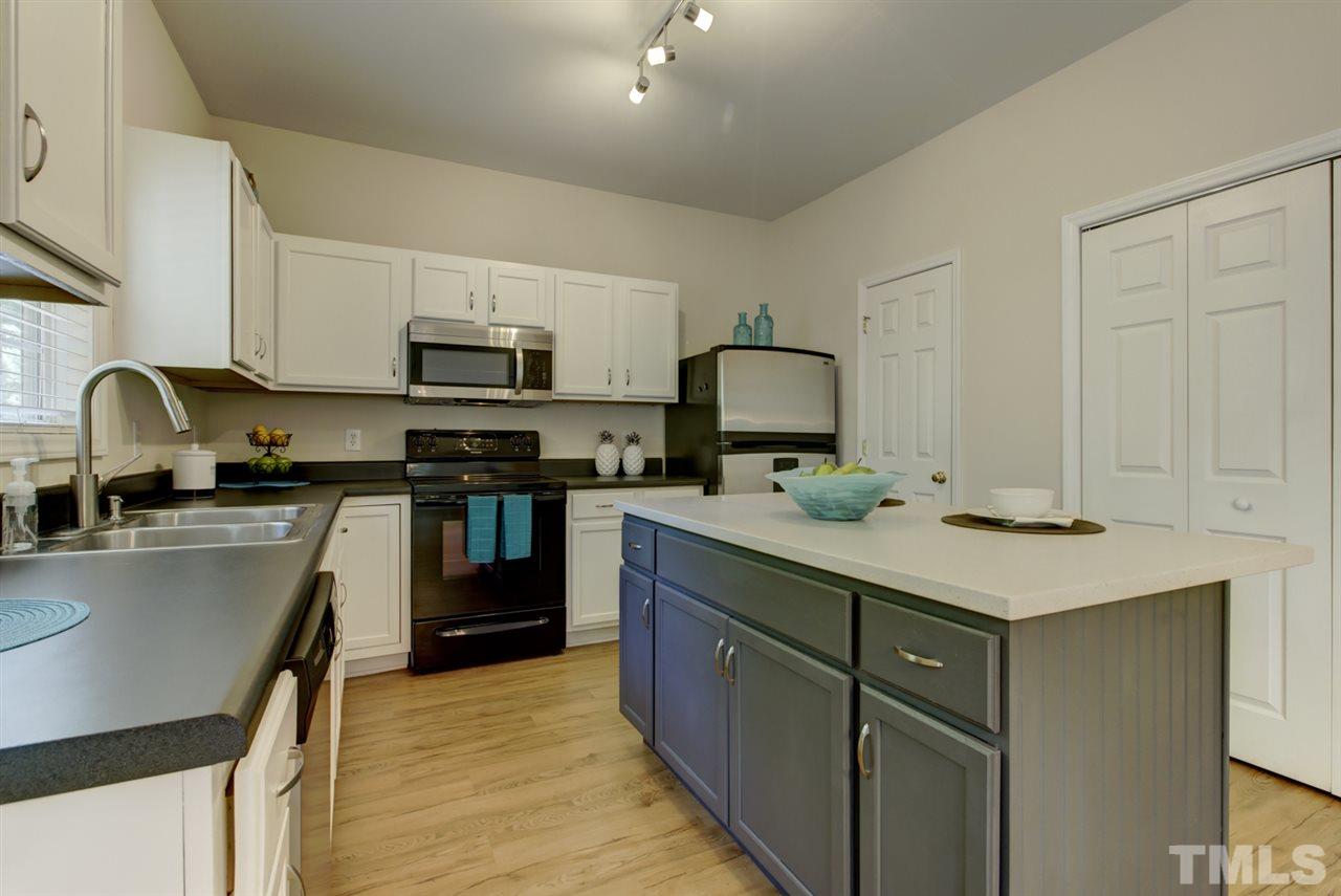 2708 Alder Ridge Lane Raleigh, NC 27603 - Photo 11 of 30 Gallery Image 11