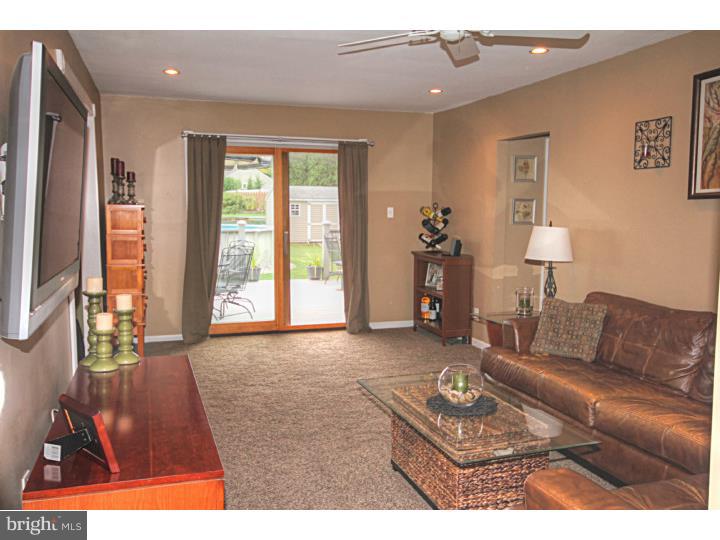 504 Valmore Road Fairless Hills, PA 19030 - Photo 11 of 25 Family Room
