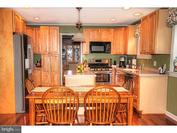 504 Valmore Road Fairless Hills, PA 19030 - Photo 8 of 25 Gallery Image 8