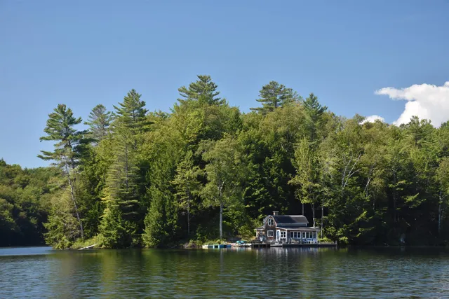 $650,000 | 195 Meadow Lane, Woodbury, VT 05681