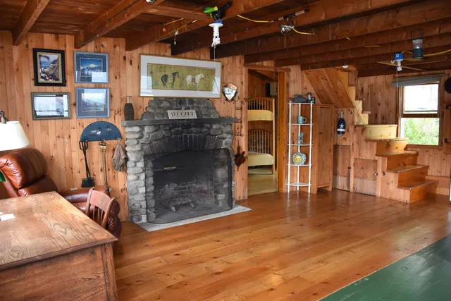 $650,000 | 195 Meadow Lane, Woodbury, VT 05681