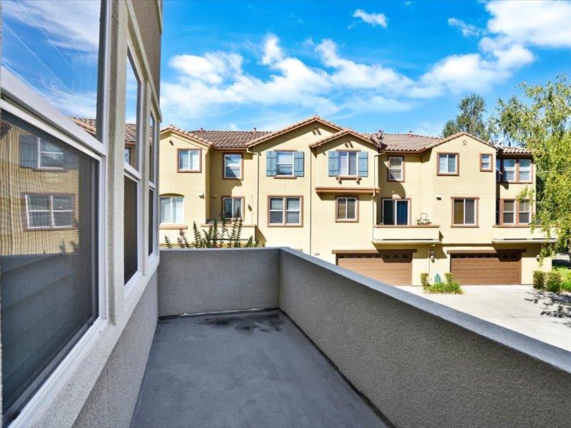 6130 Yardley Lane San Ramon, CA 94582 - Photo 27 of 46 a view of residential houses with sky view
