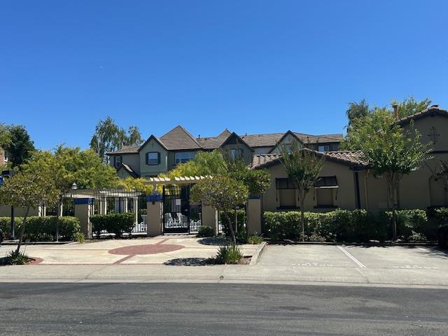 6130 Yardley Lane San Ramon, CA 94582 - Photo 34 of 46 a view of a house