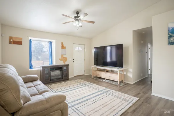 $320,000 | 962 Sparks Street North, Twin Falls, ID 83301