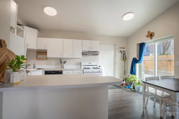 $320,000 | 962 Sparks Street North, Twin Falls, ID 83301
