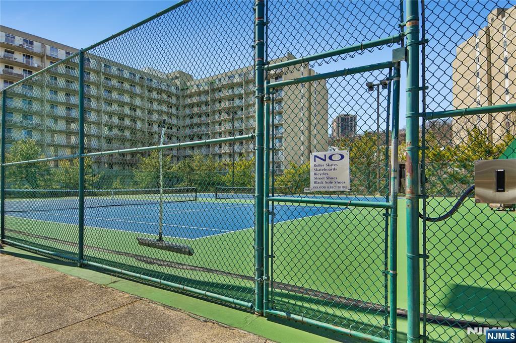 1055 River Road, Unit 302 Edgewater, NJ 07020 - Photo 14 of 20